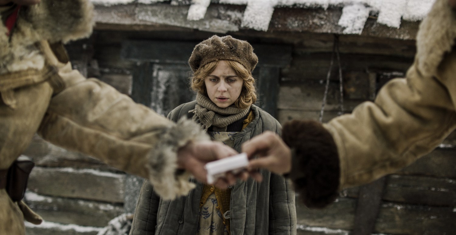 雪中灰剧照的剧照