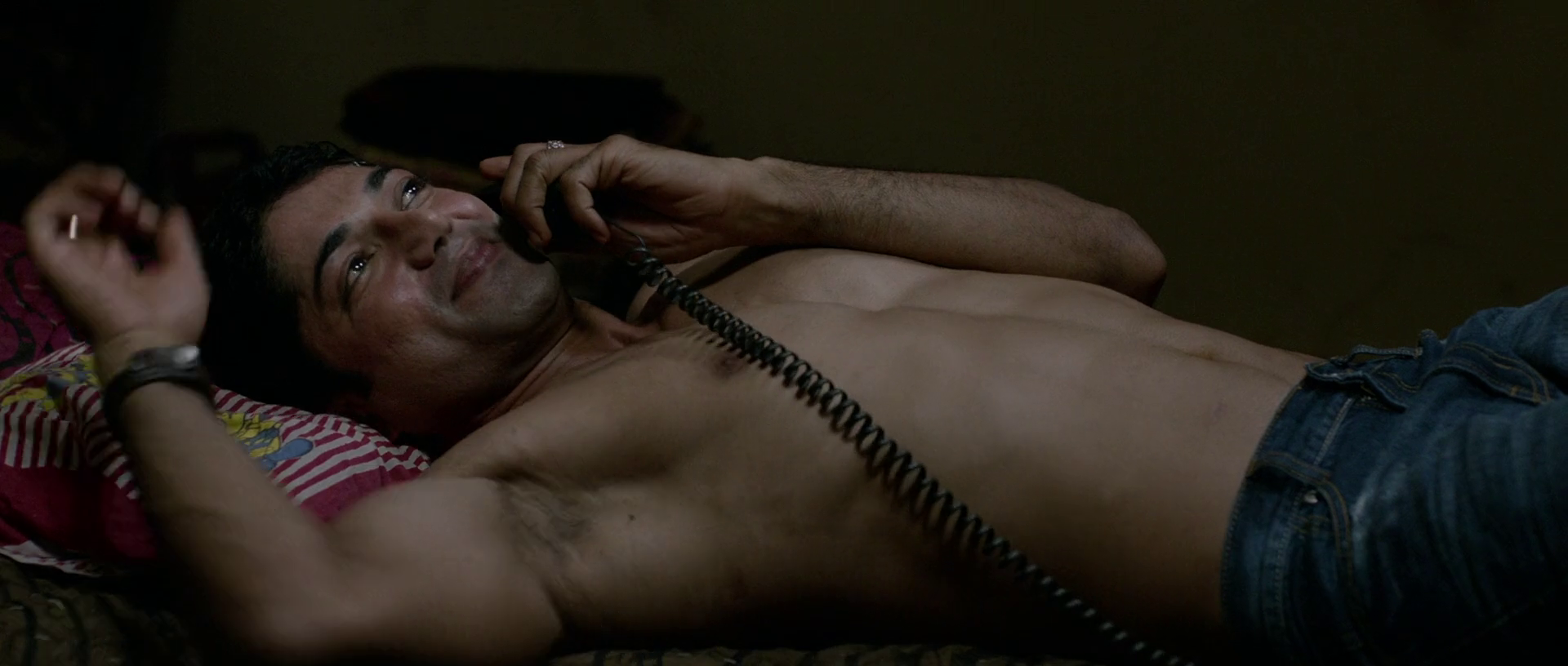 我罩袍下的口红剧照的剧照