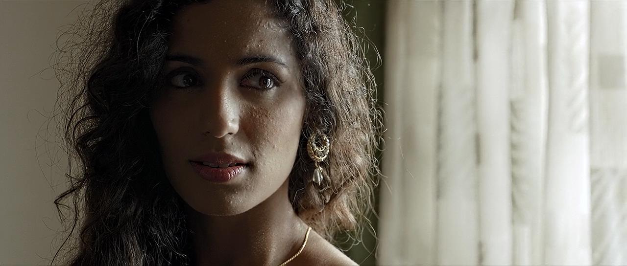 我罩袍下的口红剧照的剧照