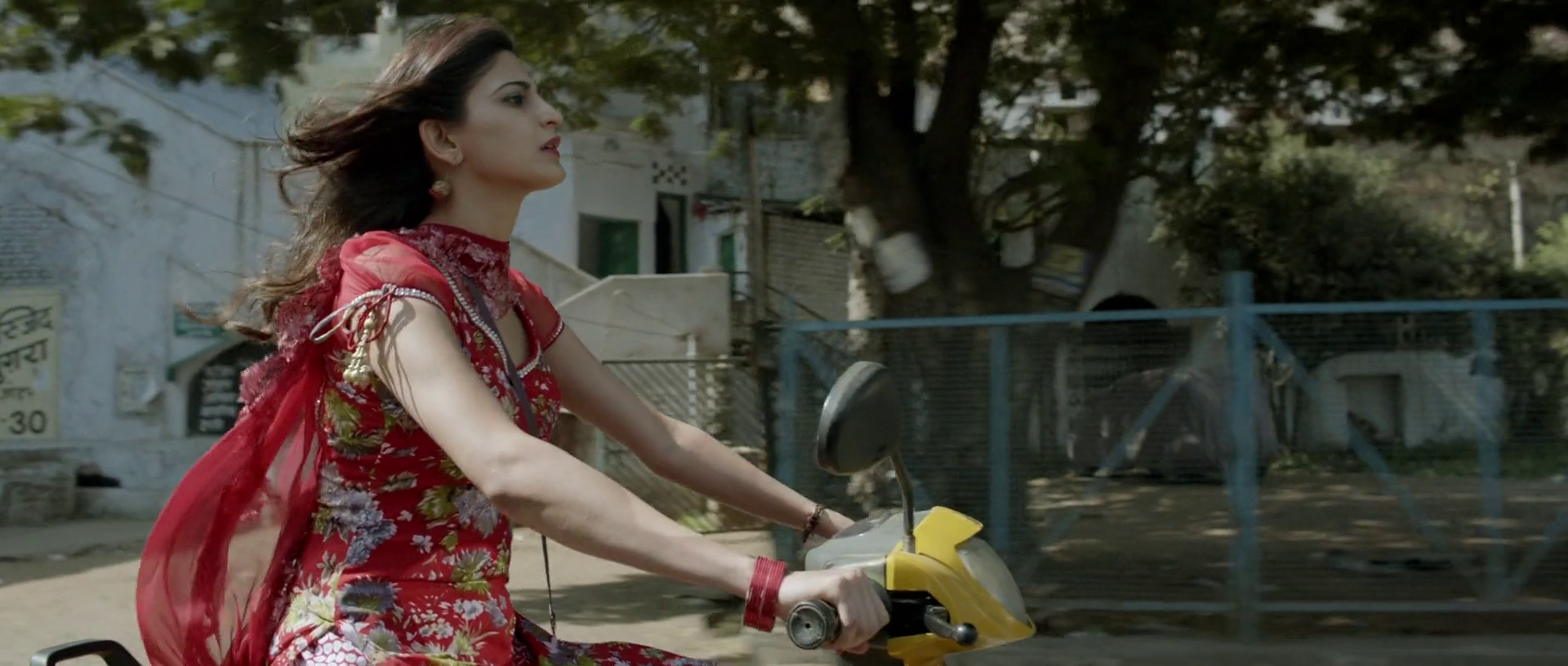 我罩袍下的口红剧照的剧照