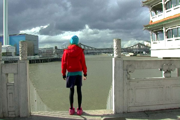 距离五万七千公里剧照的剧照