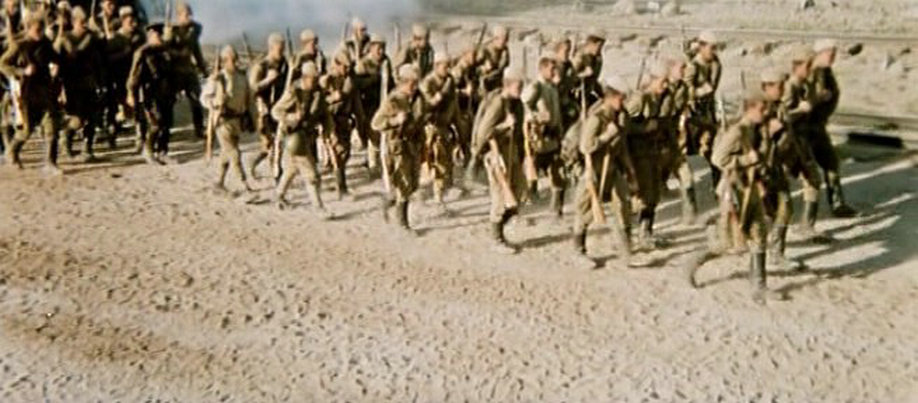 从戈壁滩到兴安岭剧照的剧照