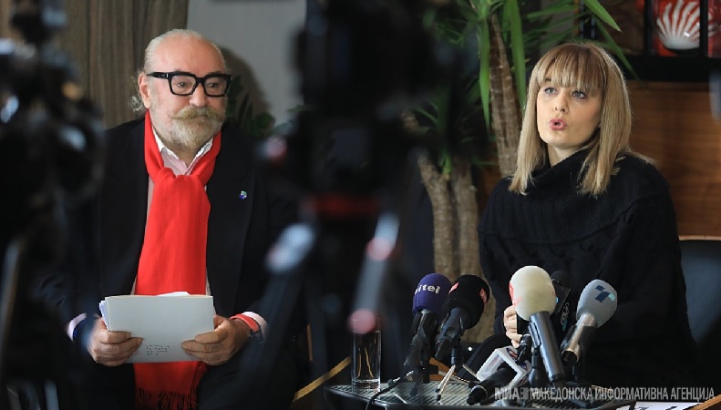 上帝存在，她叫佩特鲁尼娅剧照的剧照