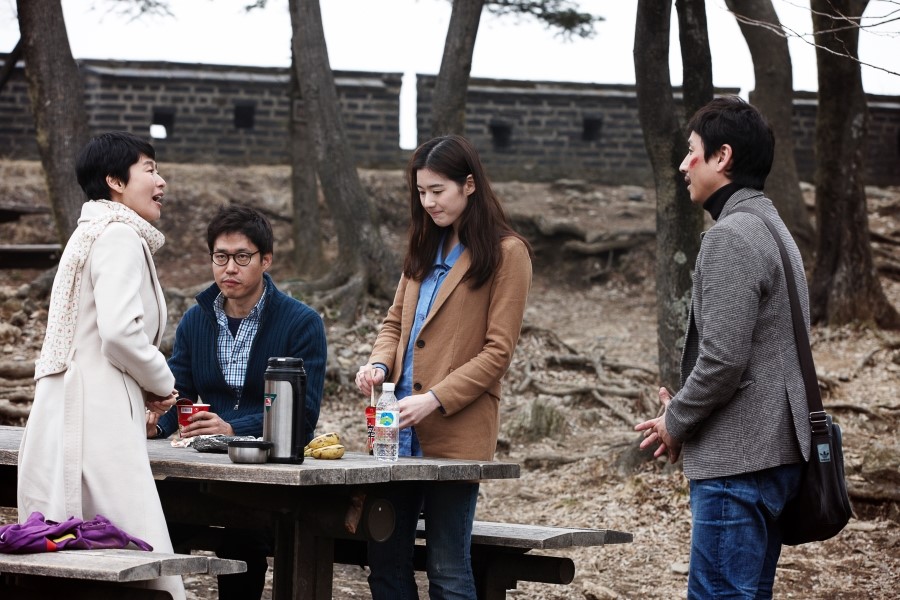 不是任何人女儿的海媛剧照的剧照