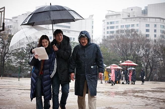 不是任何人女儿的海媛剧照的剧照