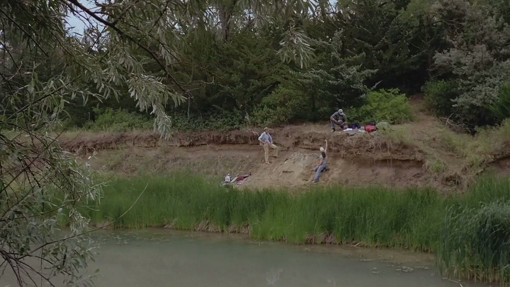 与海怪同行剧照的剧照