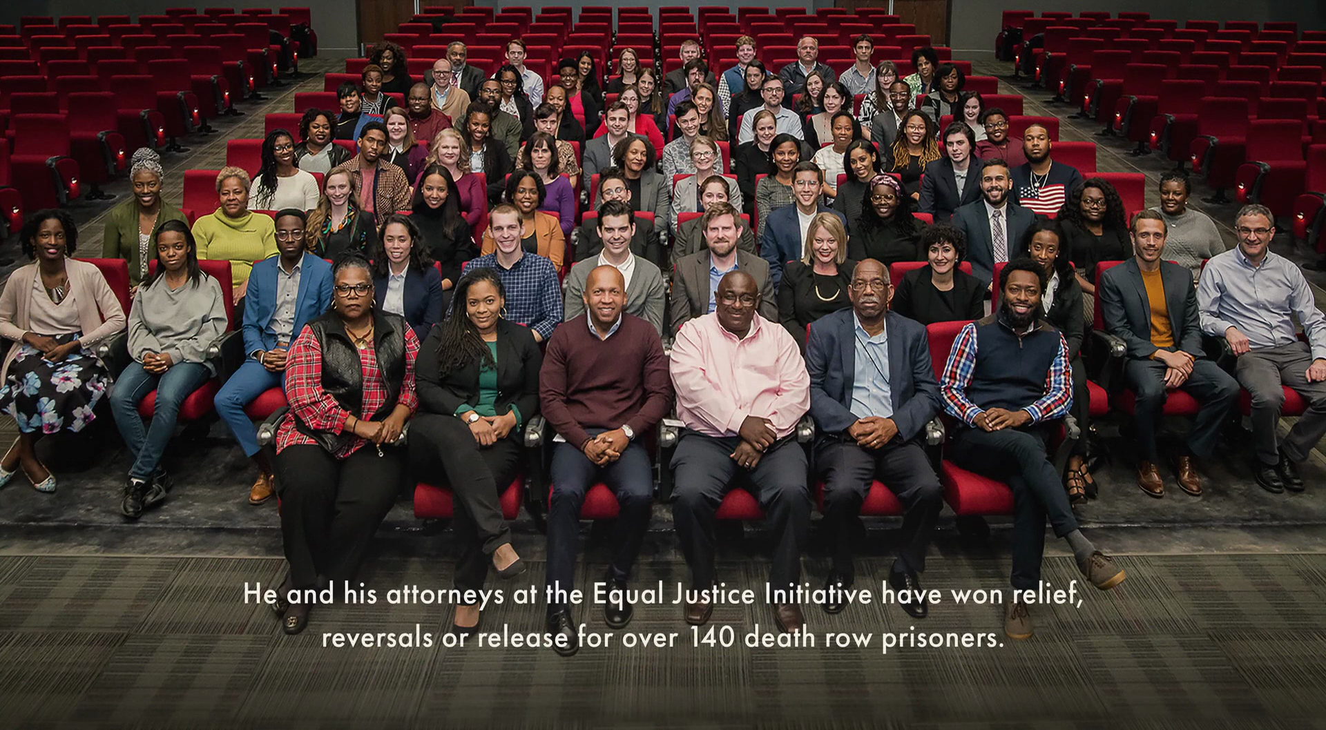 正义的慈悲剧照的剧照