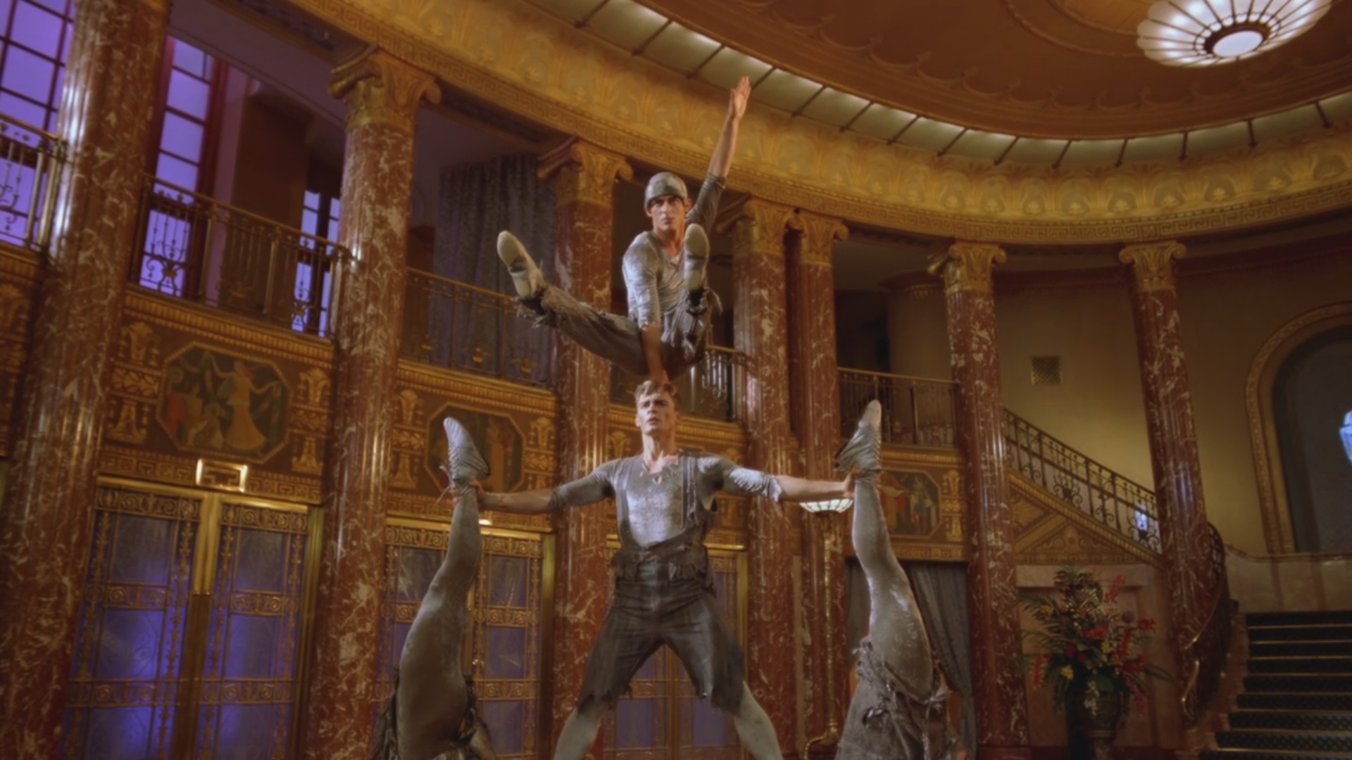 太阳马戏团：人生之旅剧照的剧照