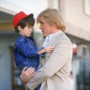 两大一小三俘虏剧照