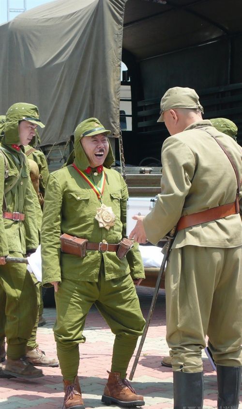 举起手来2：追击阿多丸号剧照的剧照