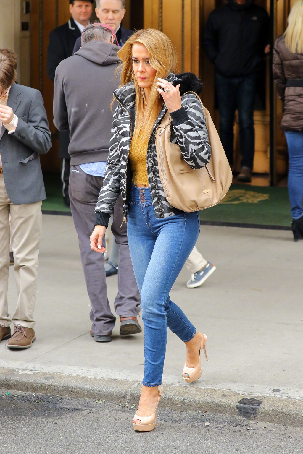 金翅雀剧照的剧照