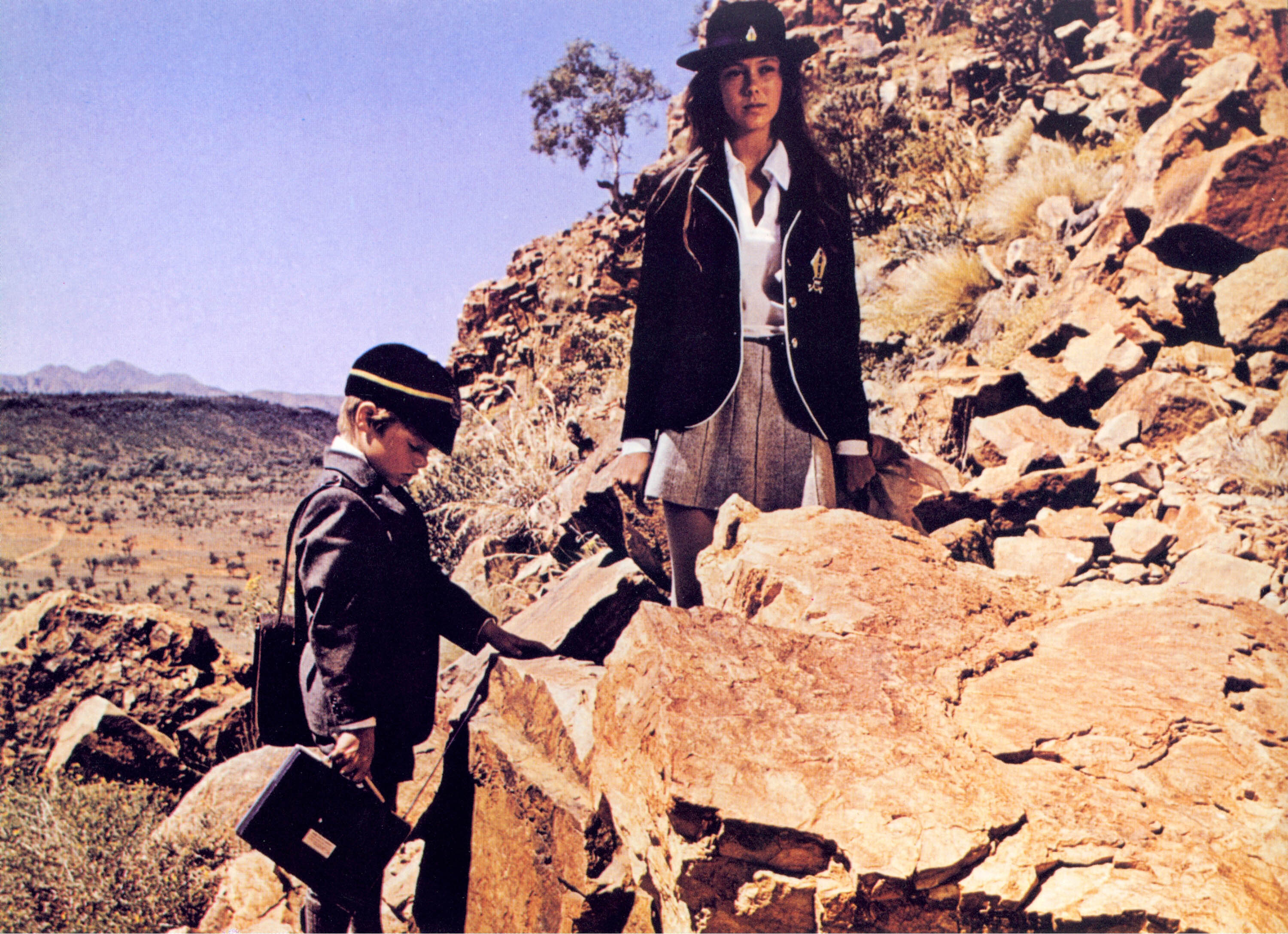 小姐弟荒原历险剧照的剧照