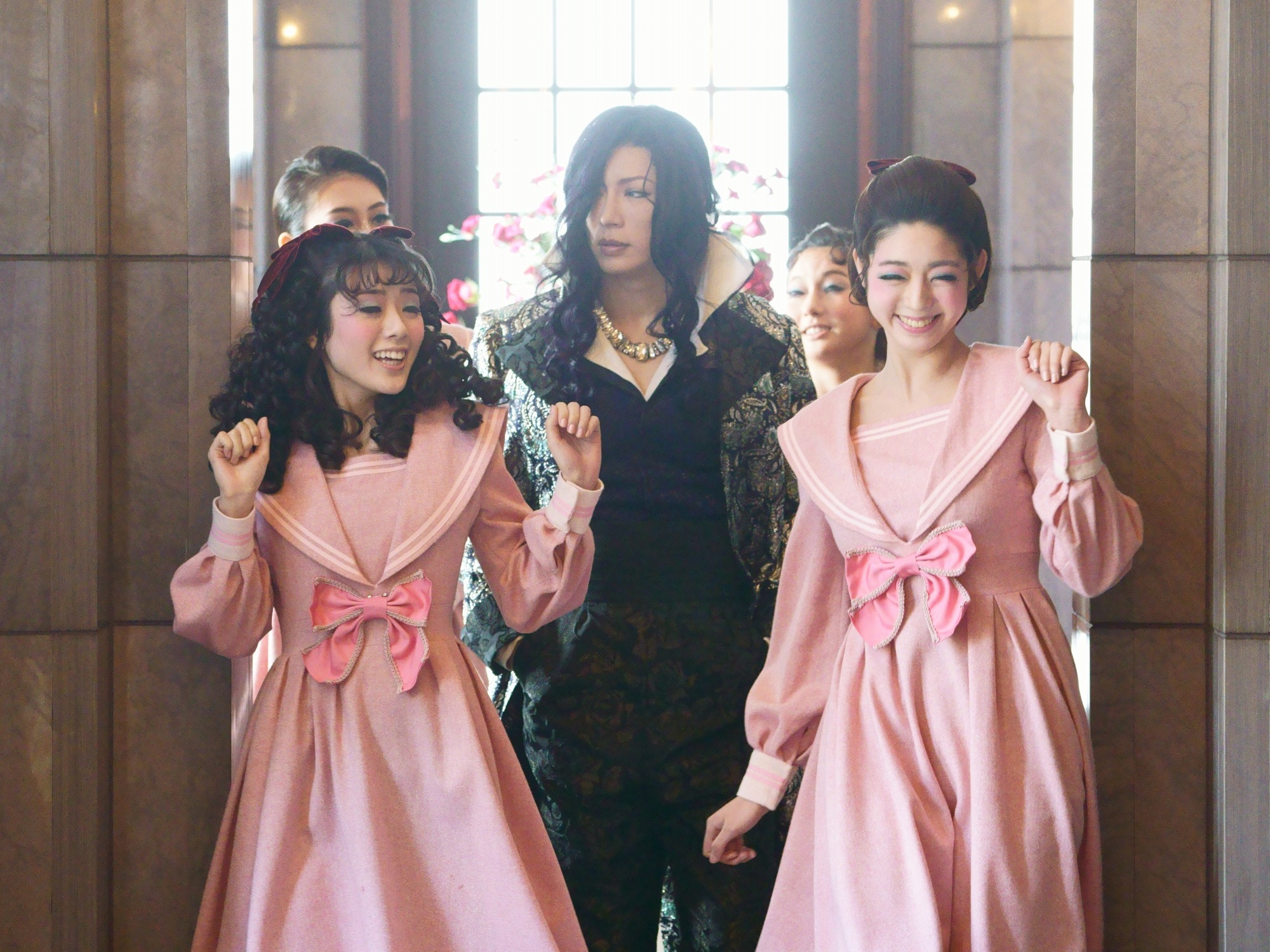 飞翔吧！埼玉剧照的剧照