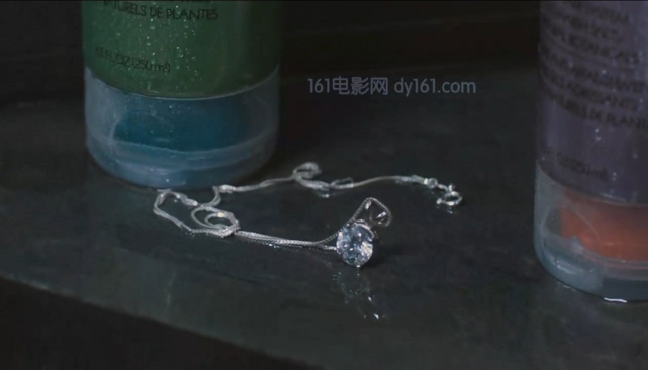 顶层楼房剧照的剧照