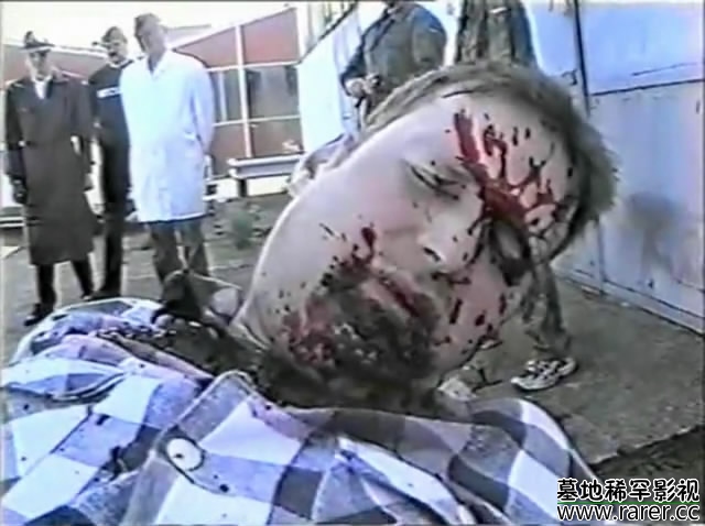 我在你的尸体上撒尿剧照的剧照