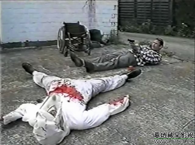 我在你的尸体上撒尿剧照的剧照