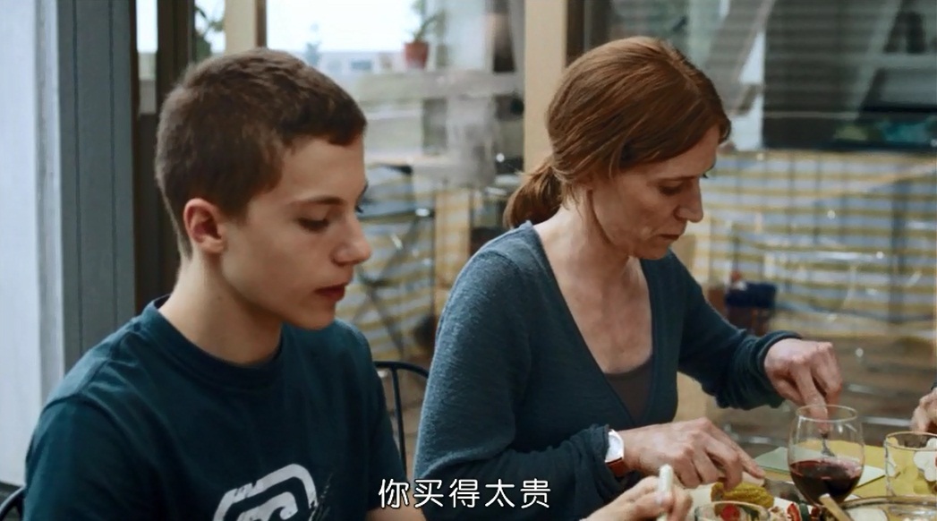 男人，爱人和母亲剧照的剧照