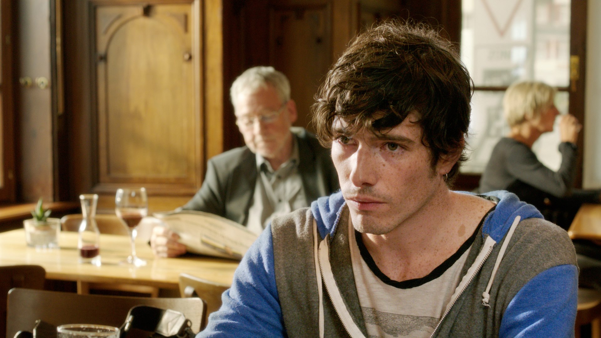 男人，爱人和母亲剧照的剧照