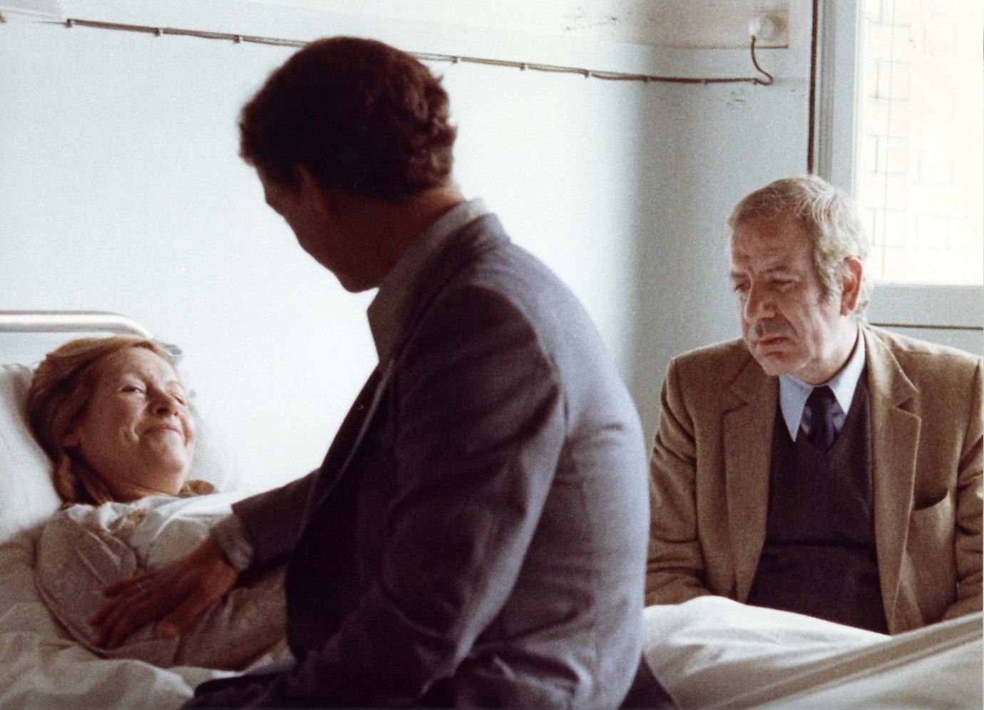 张口结舌剧照的剧照