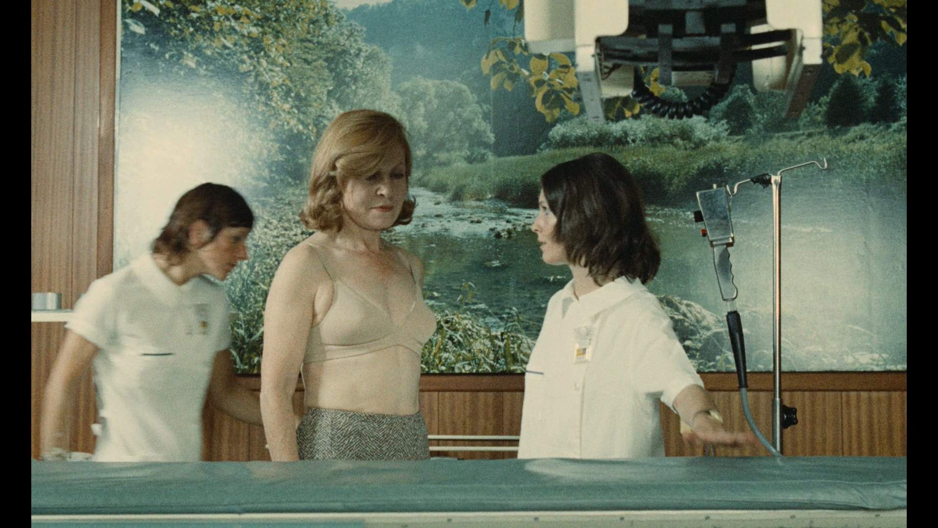 张口结舌剧照的剧照