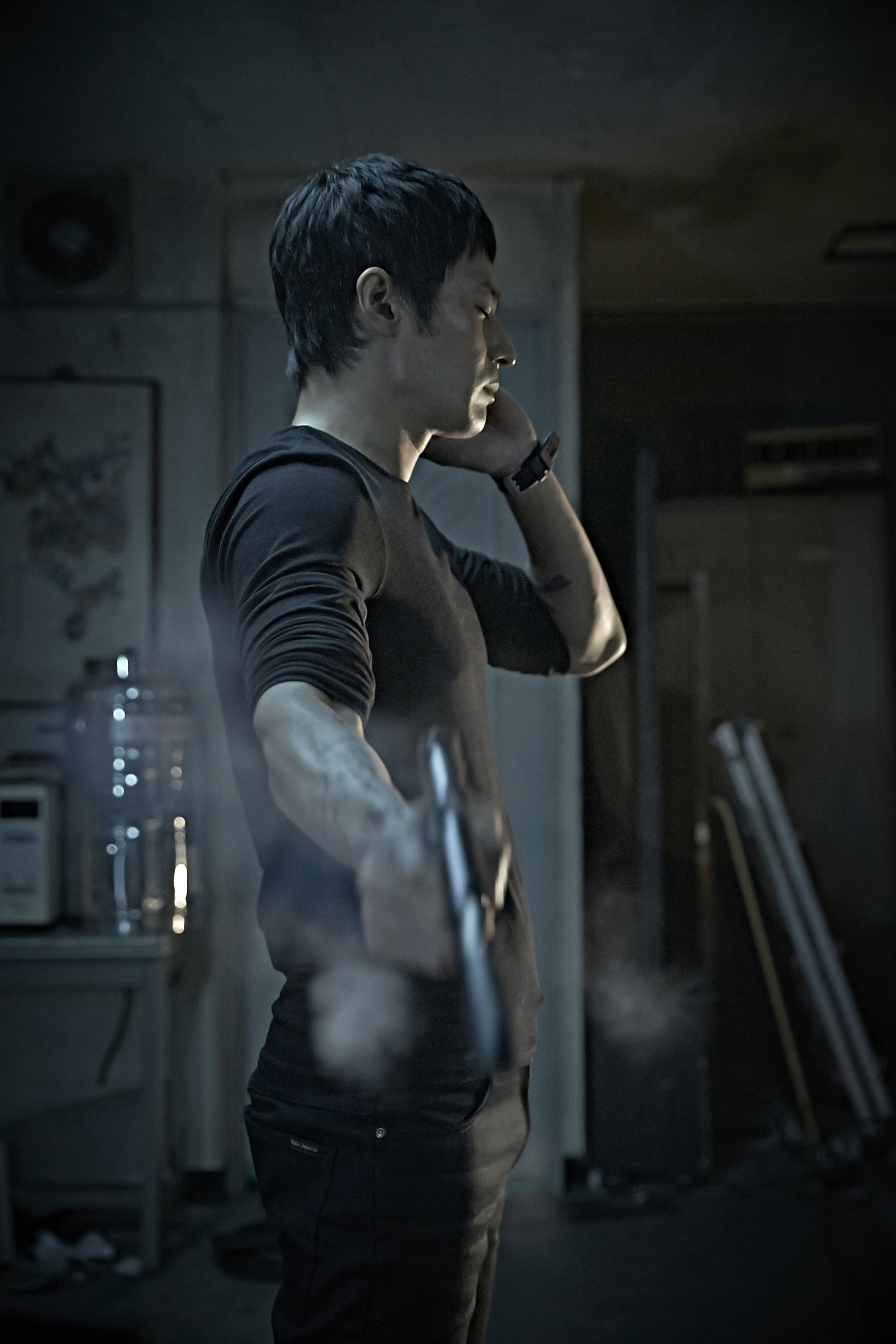 哭泣的男人剧照的剧照