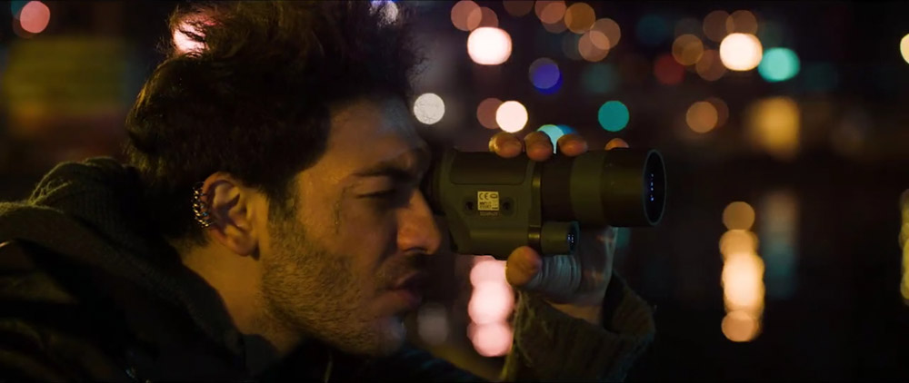 哭泣的男人剧照的剧照