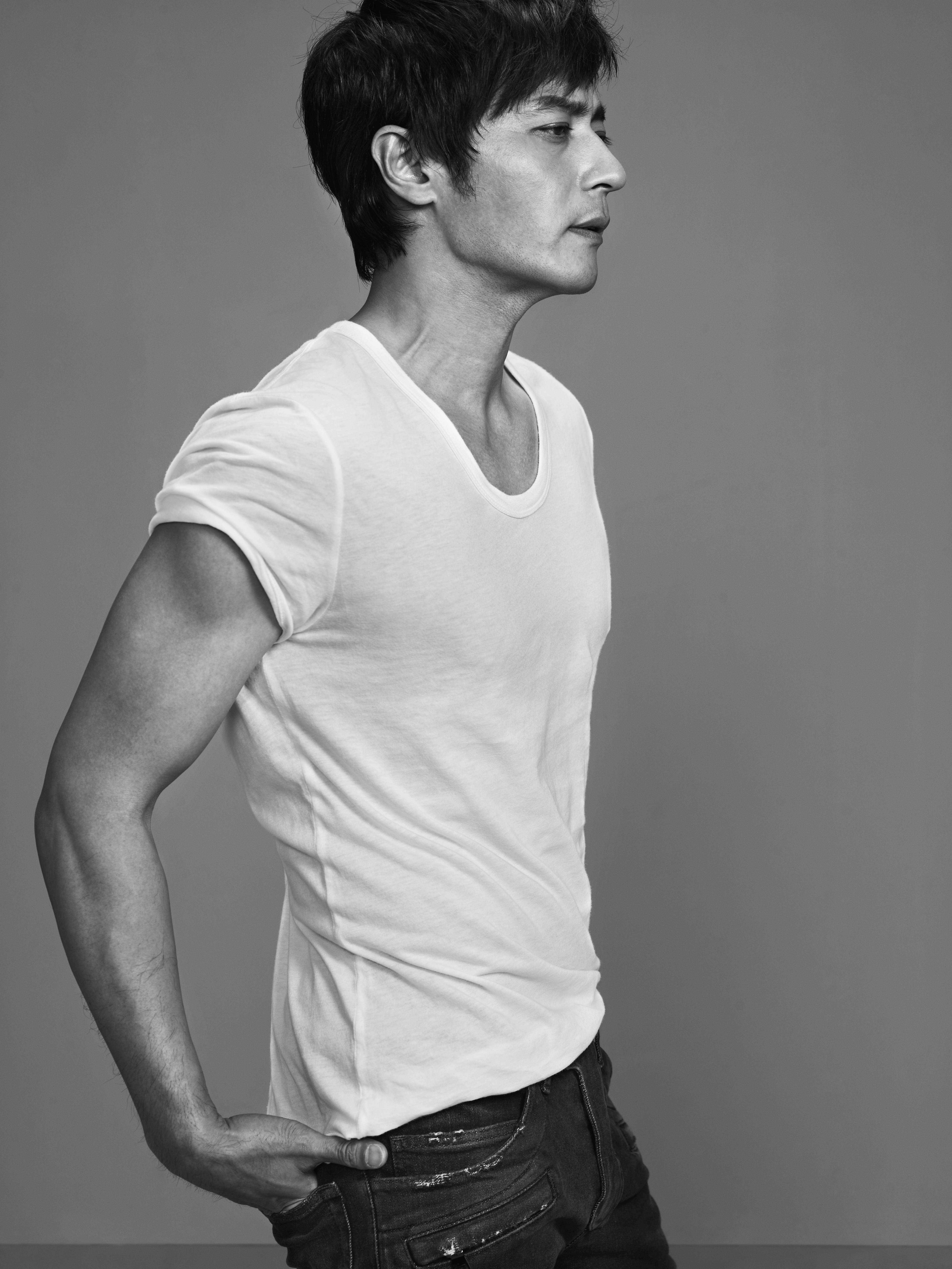 哭泣的男人剧照的剧照