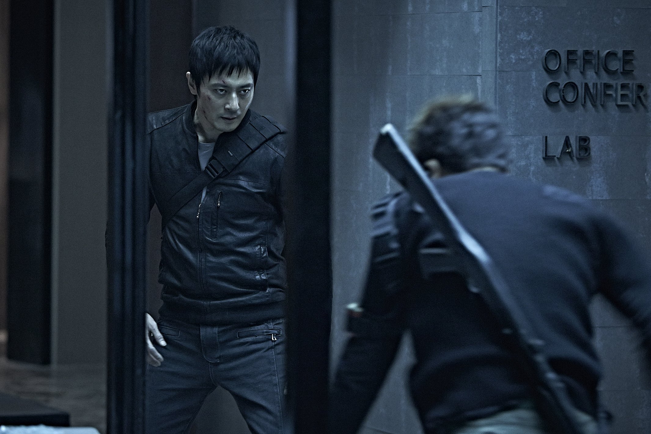 哭泣的男人剧照的剧照