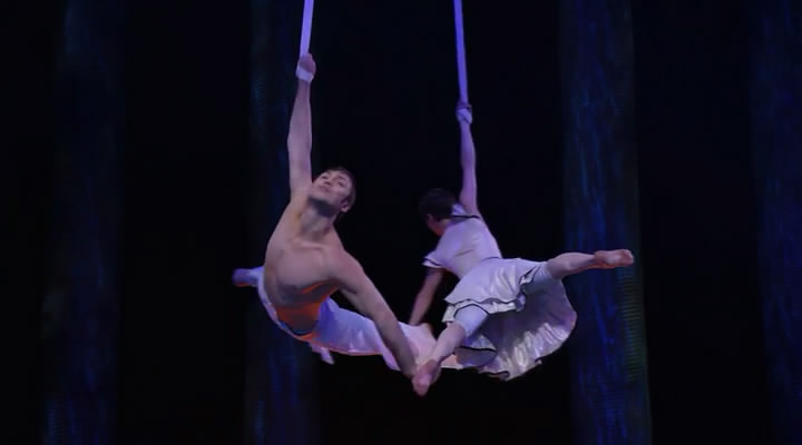 太阳马戏团：遥远的世界剧照的剧照