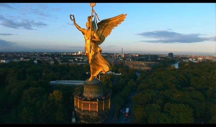 半空眺柏林：伴着齐柏林飞艇看首都剧照的剧照