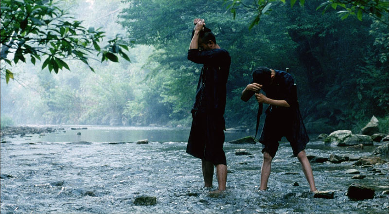 滚拉拉的枪剧照的剧照