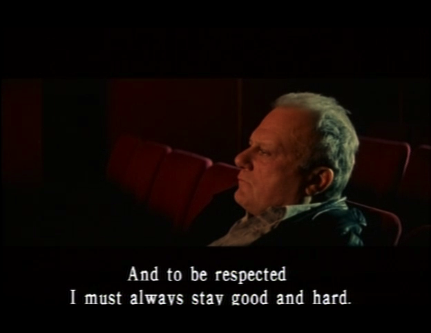 独自站立剧照的剧照