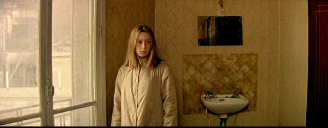 独自站立剧照的剧照