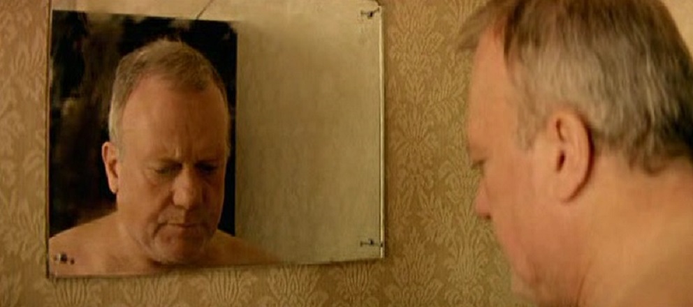 独自站立剧照的剧照