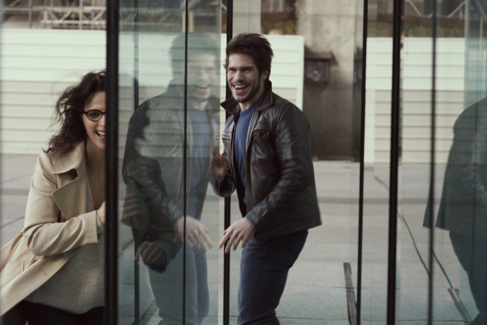 你觉得我是谁剧照的剧照