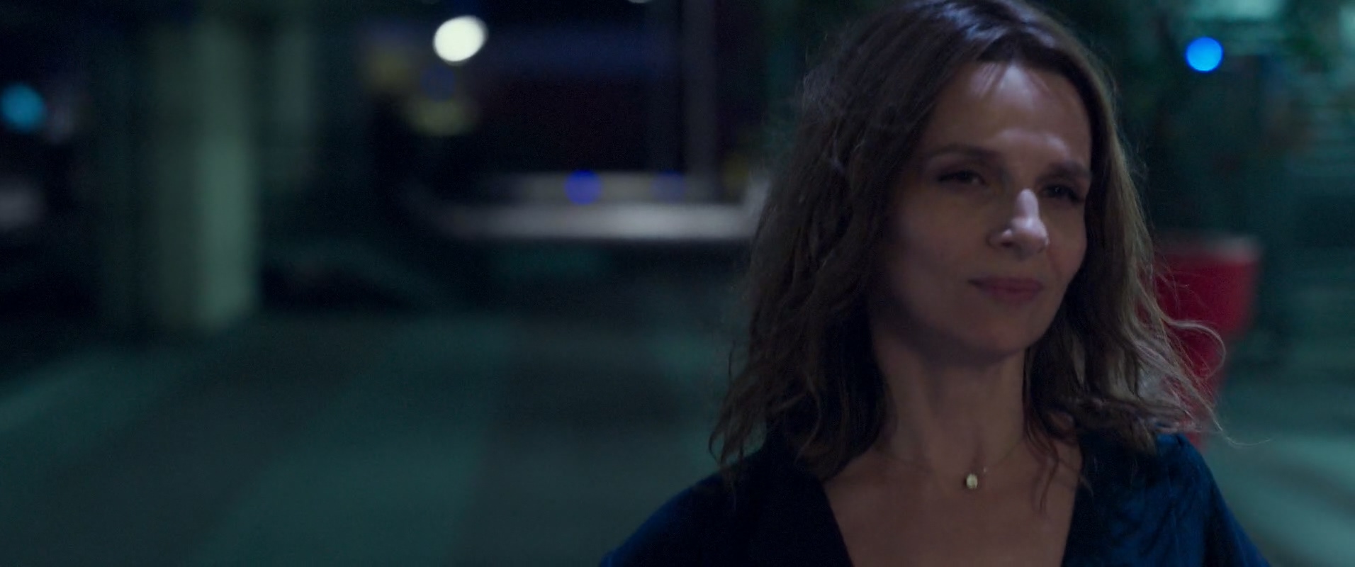 你觉得我是谁剧照的剧照