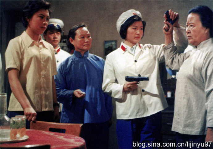 黑三角剧照的剧照