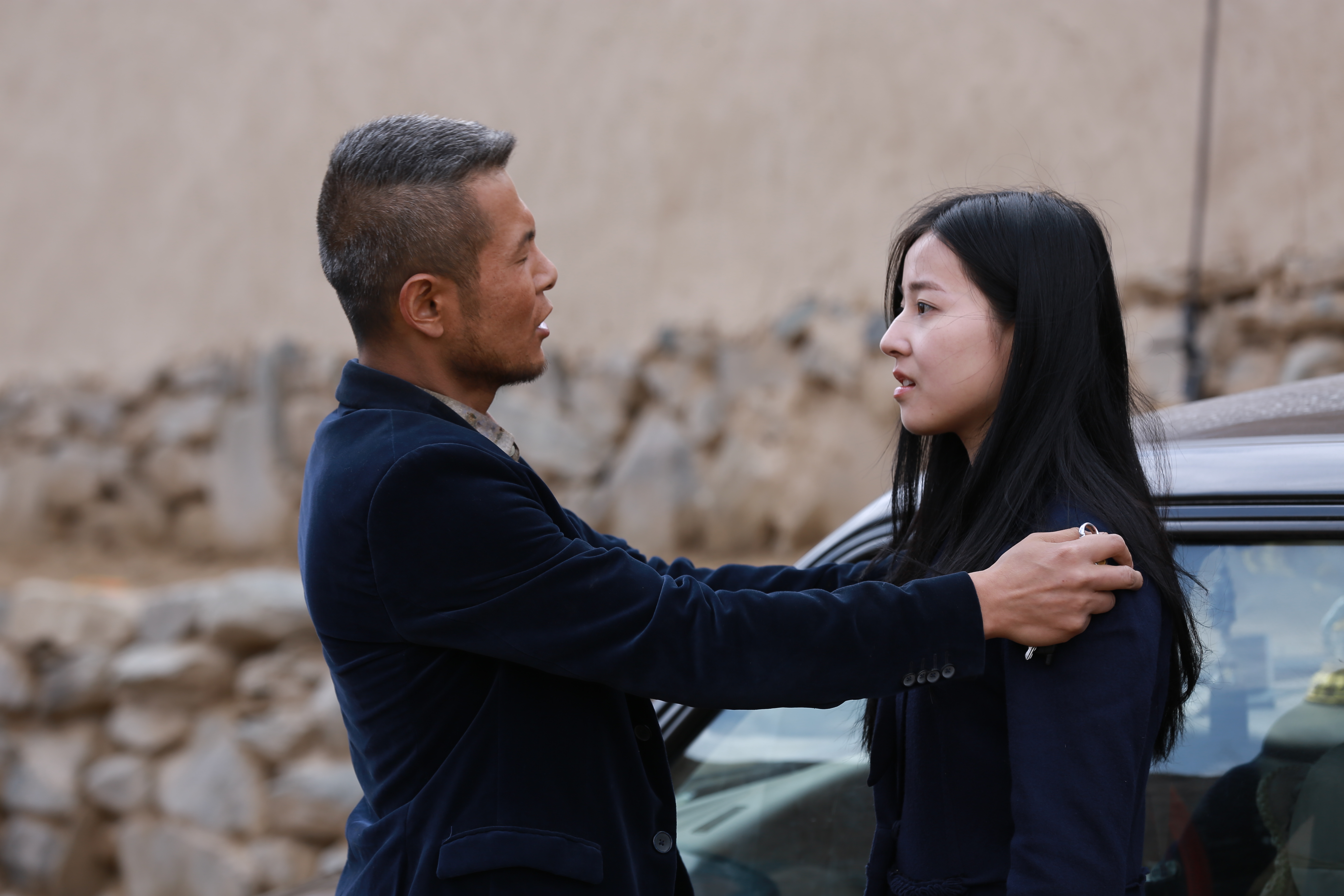 狂怒的金佛剧照的剧照