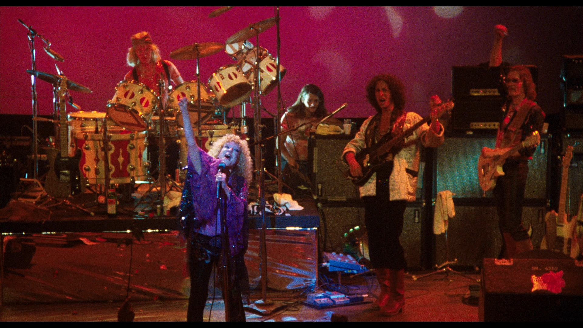 歌声泪痕剧照的剧照