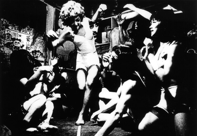 蔷薇的葬礼剧照的剧照