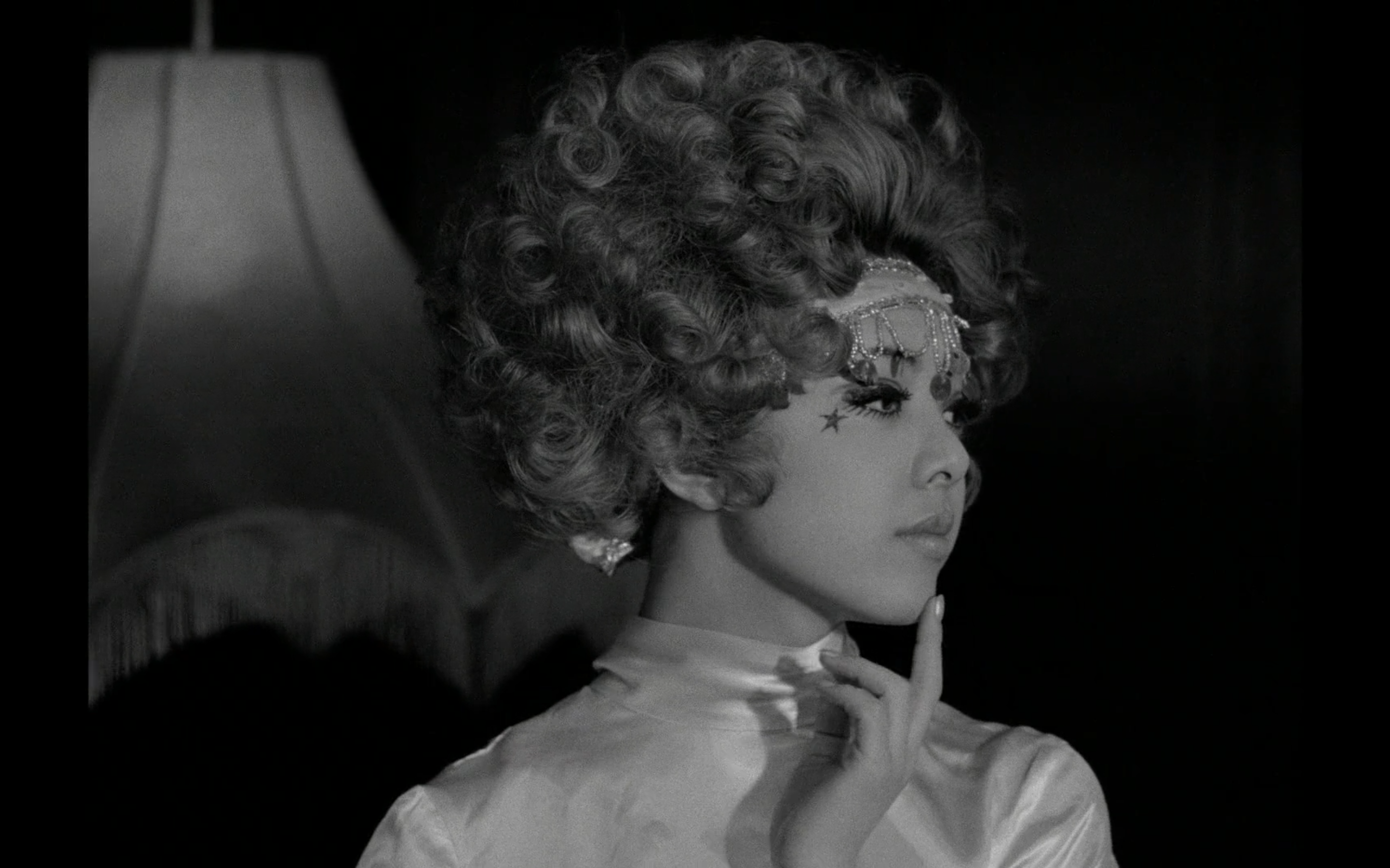 蔷薇的葬礼剧照的剧照