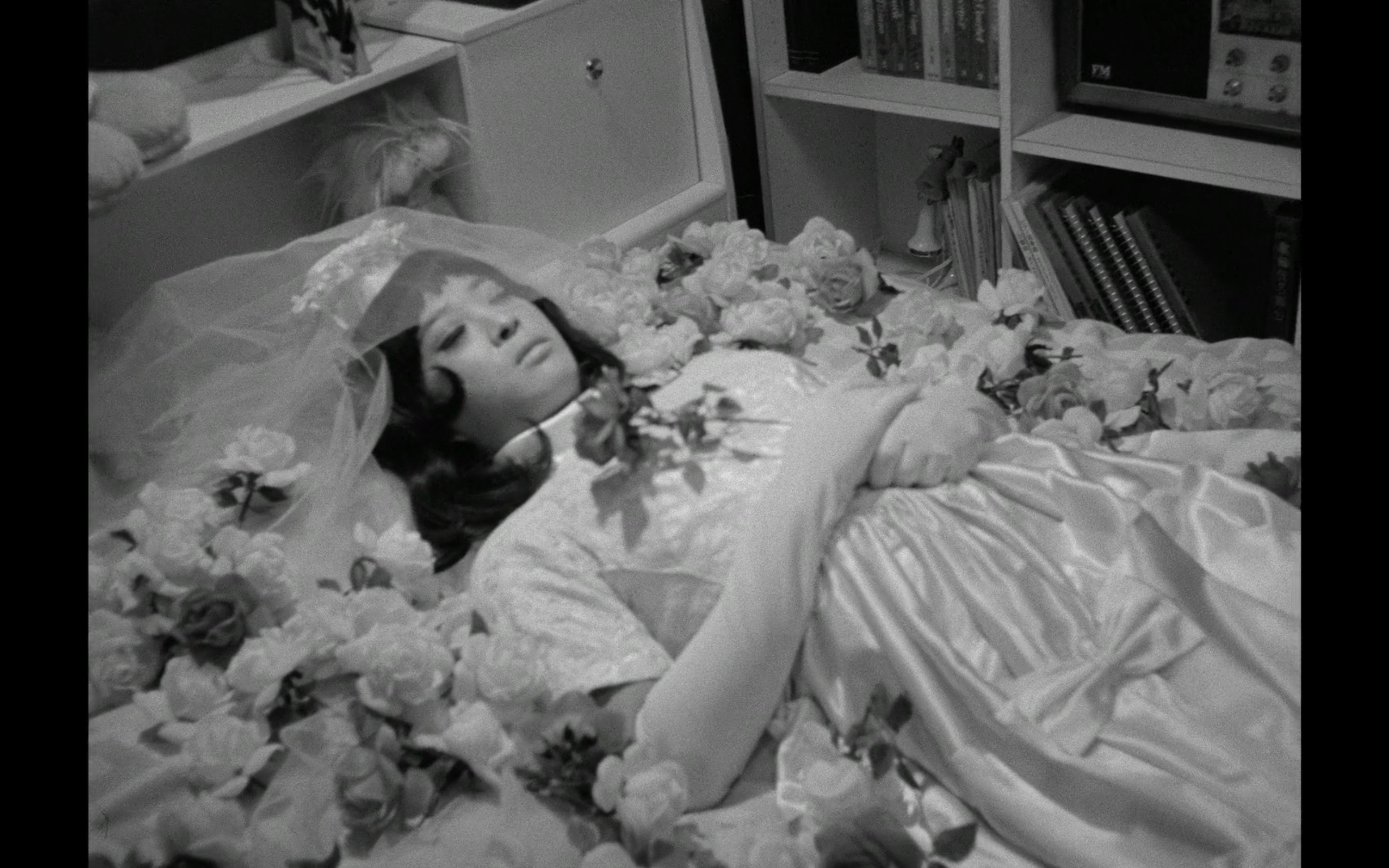 蔷薇的葬礼剧照的剧照