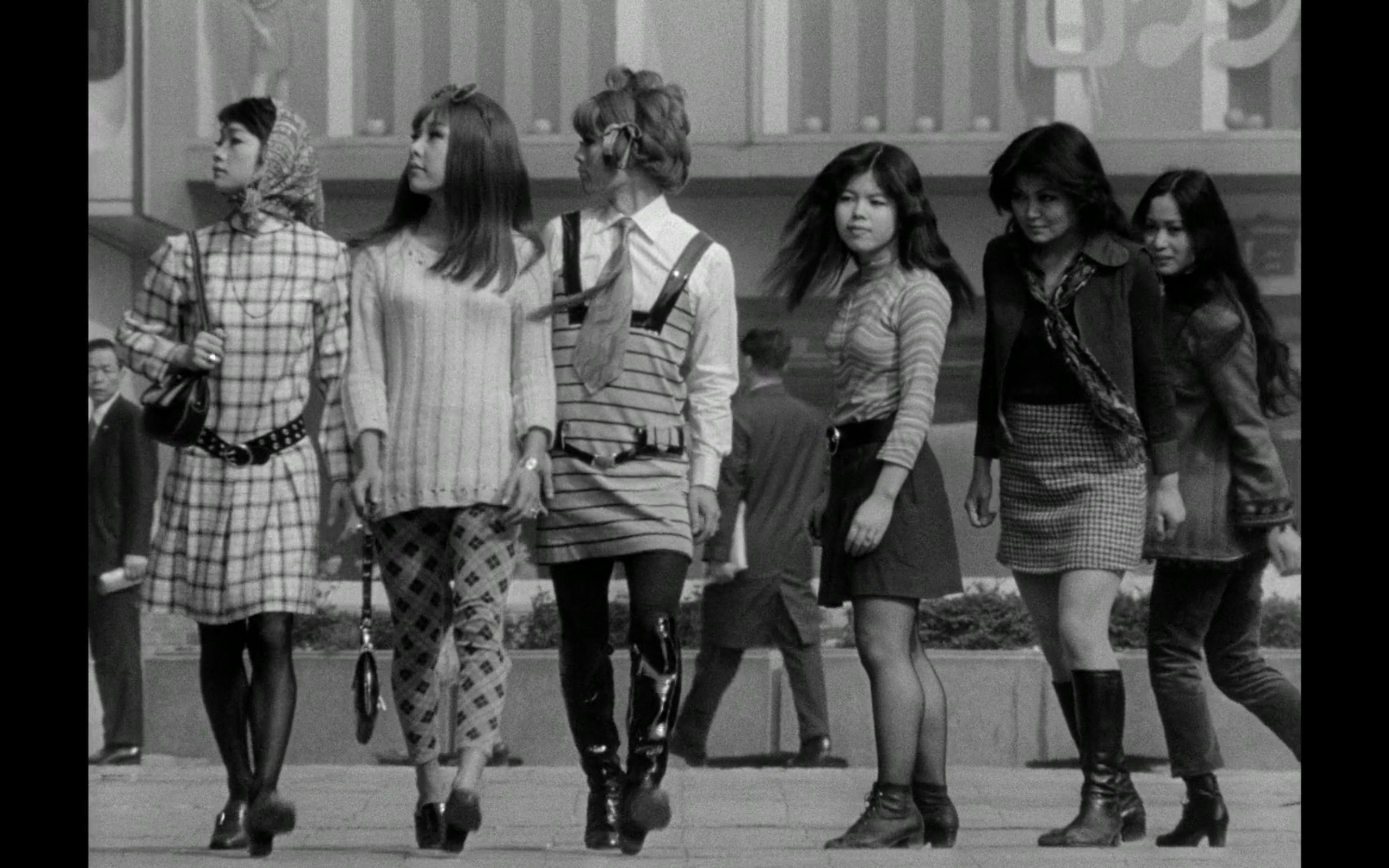 蔷薇的葬礼剧照的剧照