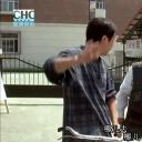 没事偷着乐剧照