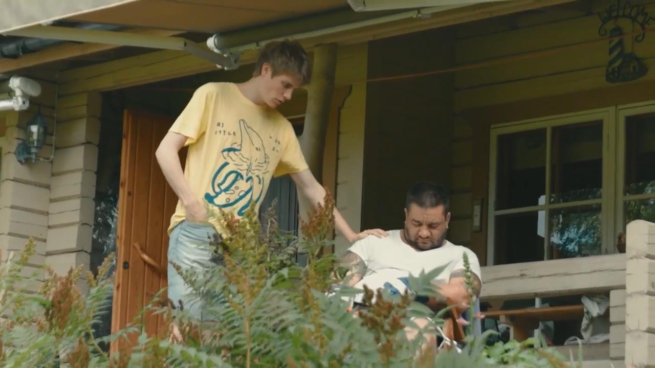 爱砸了剧照的剧照