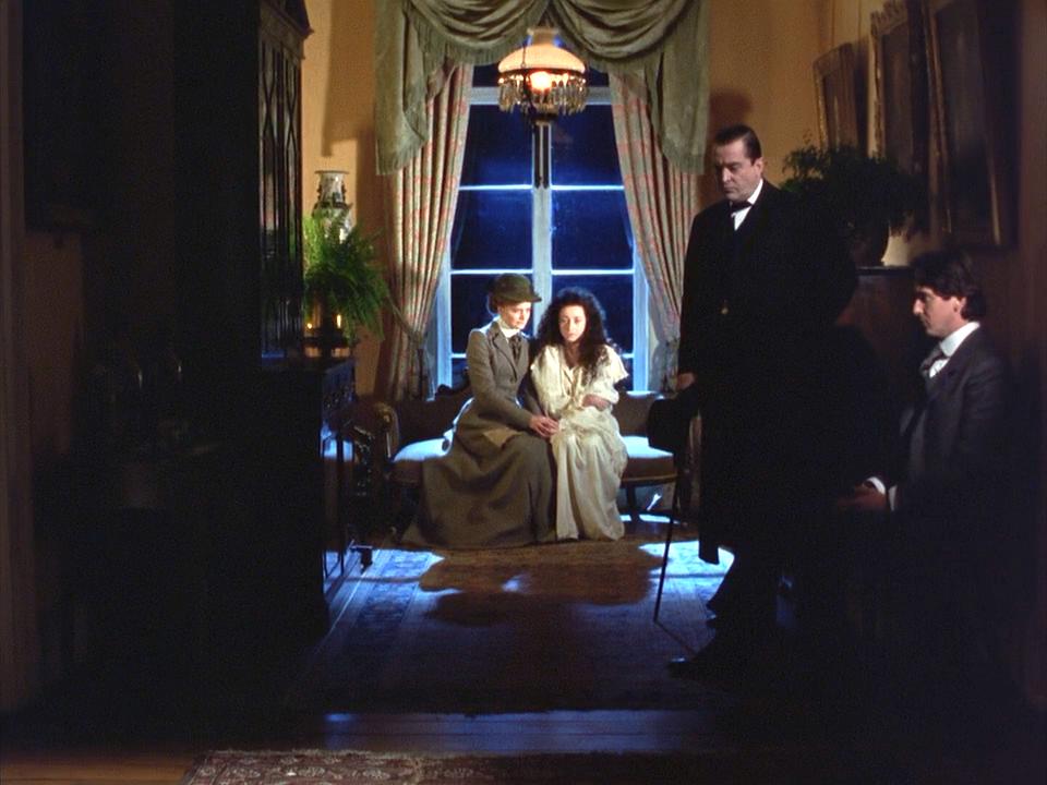 爬行人剧照的剧照