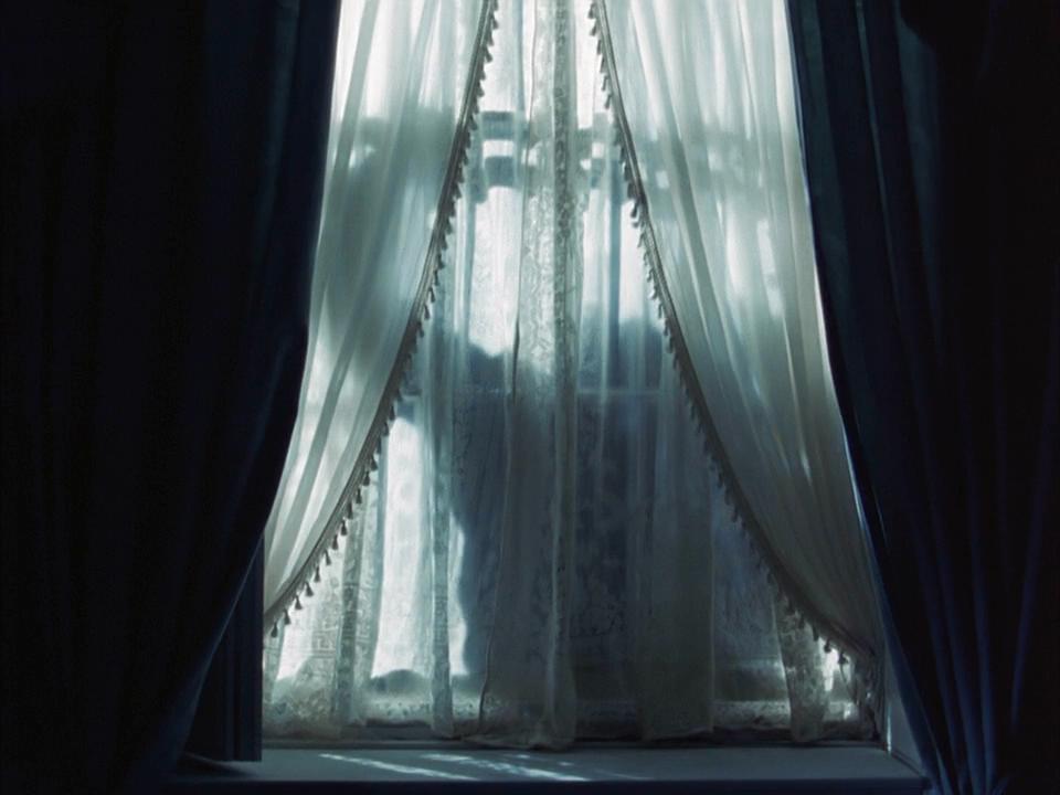 爬行人剧照的剧照