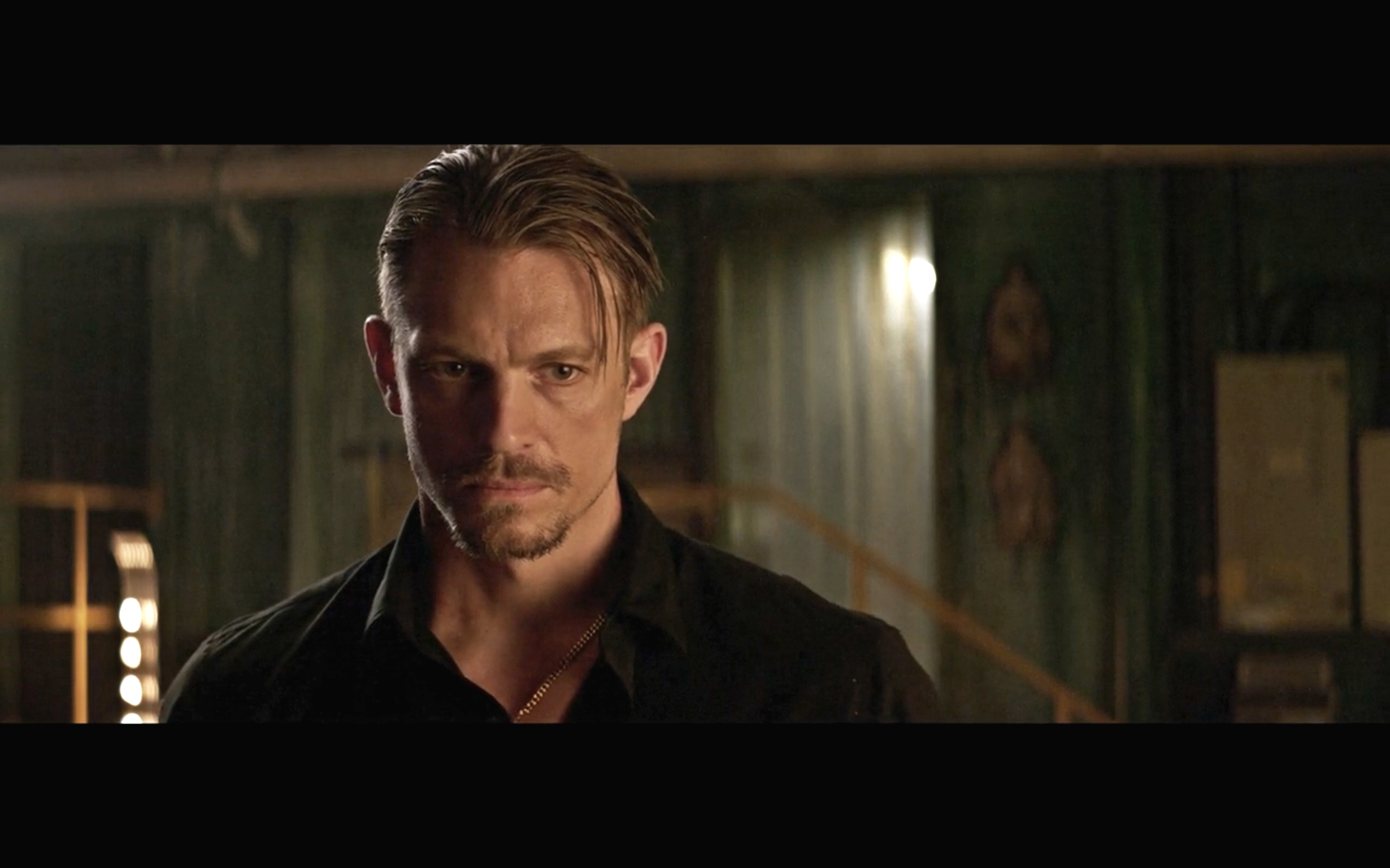 告密者剧照的剧照