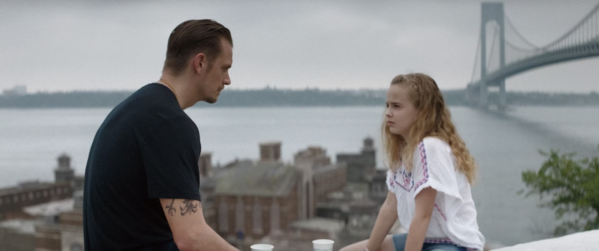 告密者剧照的剧照