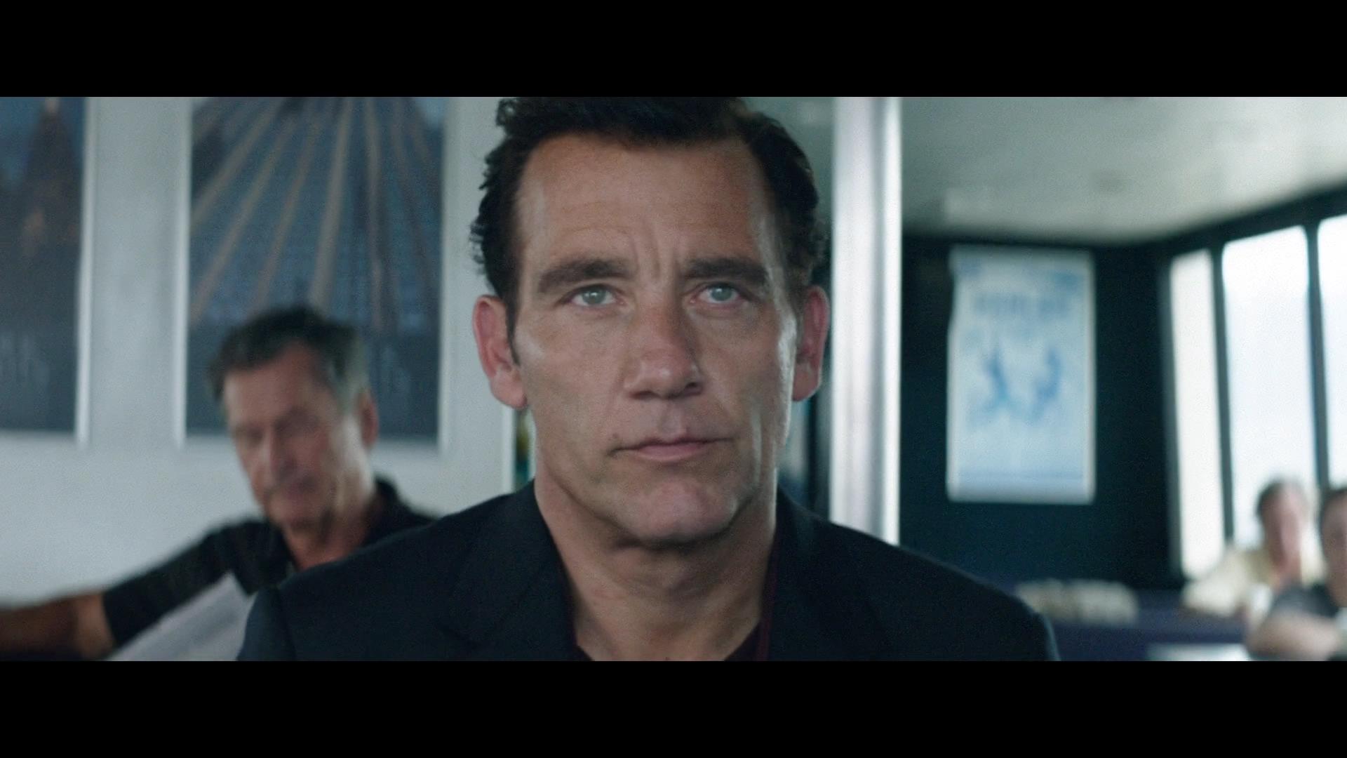 告密者剧照的剧照